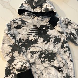 Boys Youth New Balance Hoodie, Size 8/10